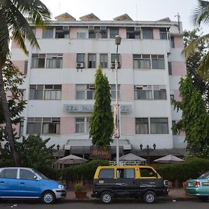 Sea Palace Hotel - Near Gateway Of India